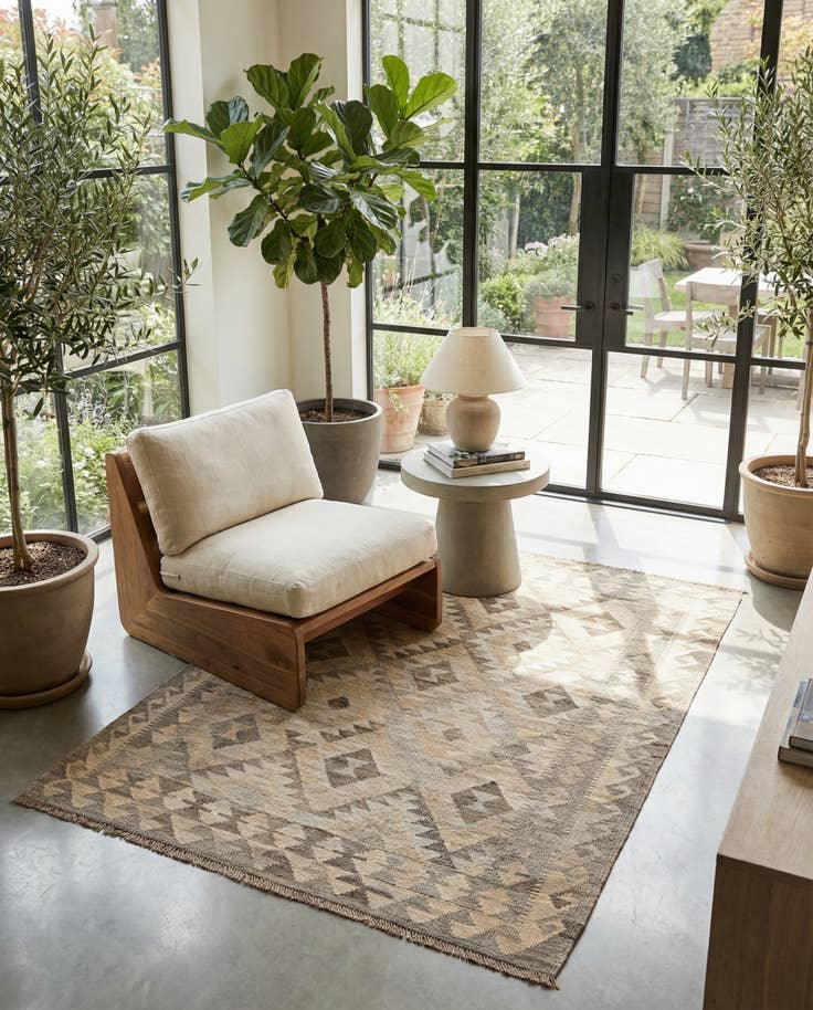 Detail image of 4' x 5' 9 Hand Woven Kilim Maymana Wool Rug