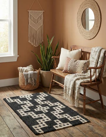 2' x 3' 1 Hand Woven Kilim Wool Rug