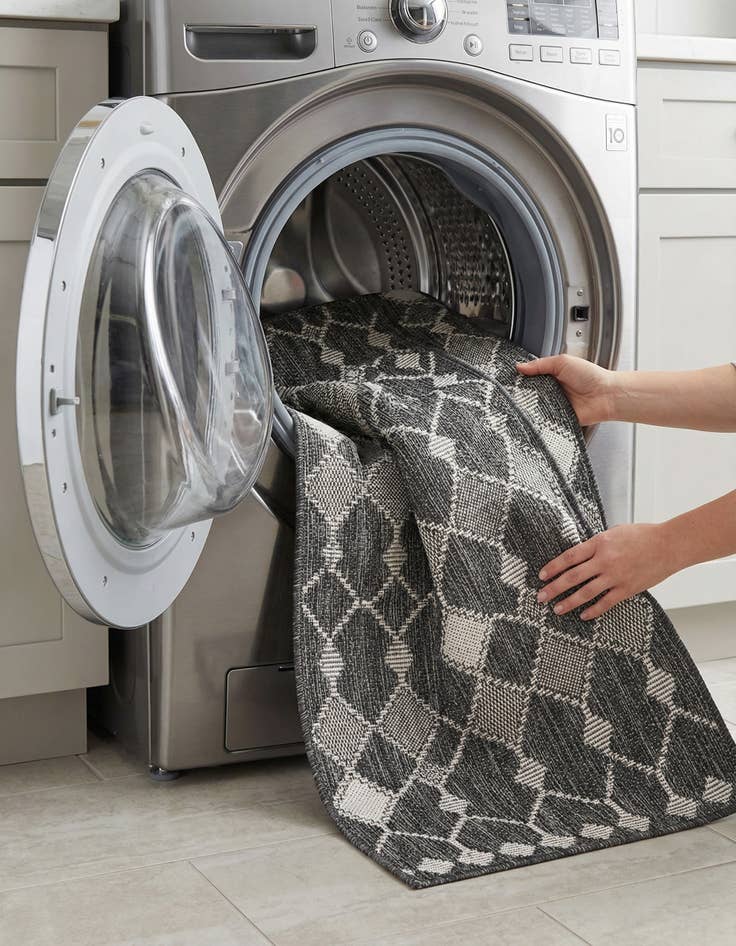 Detail image of 2' x 8'  Washable Trellis Indoor / Outdoor Runner Rug