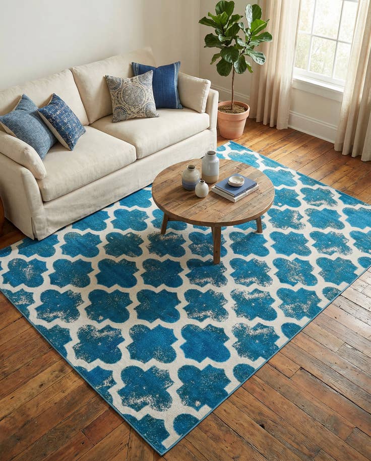 Detail image of 6' x 9' Easy-Clean Lattice Indoor / Outdoor Rug