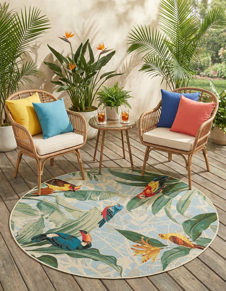 Detail image of 5' x 5'  Washable Botanical Indoor / Outdoor Round Rug