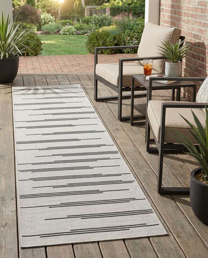 2' 7 x 12' Easy-Clean Modern Indoor / Outdoor Runner Rug