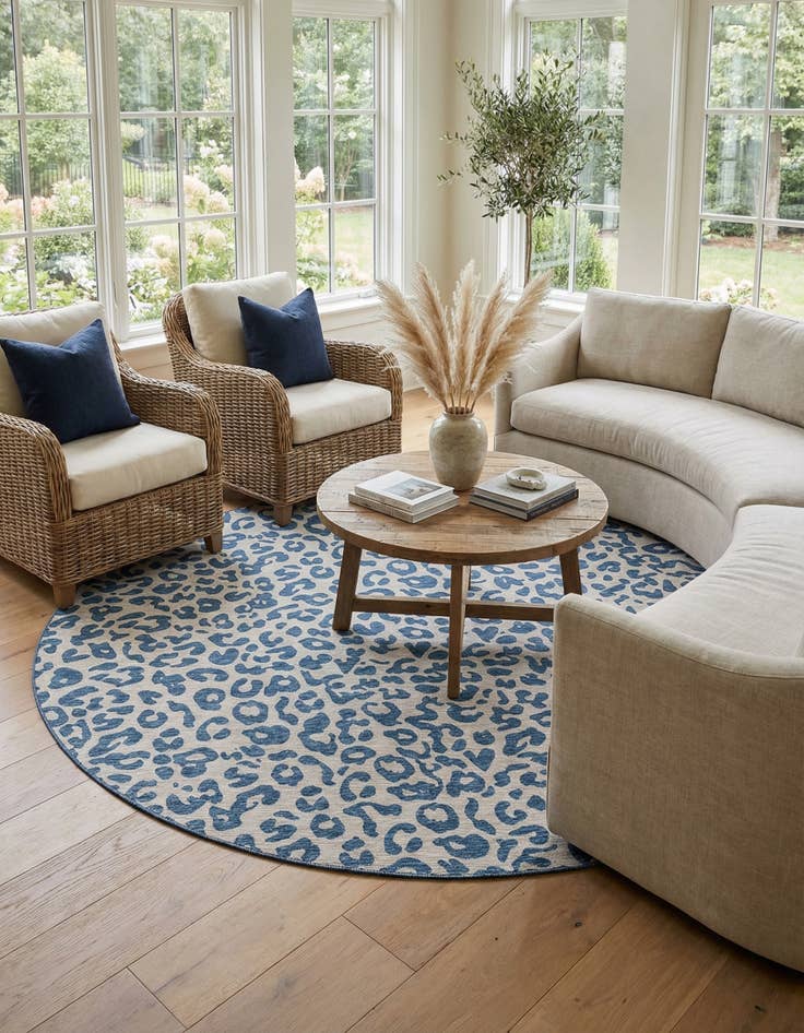 Detail image of 13' x 13'  Washable Safari Indoor / Outdoor Round Rug