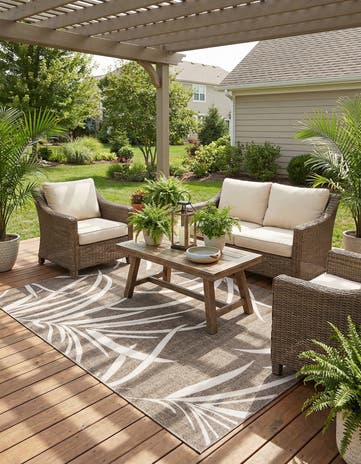7' x 10' Easy-Clean Botanical Indoor / Outdoor Rug