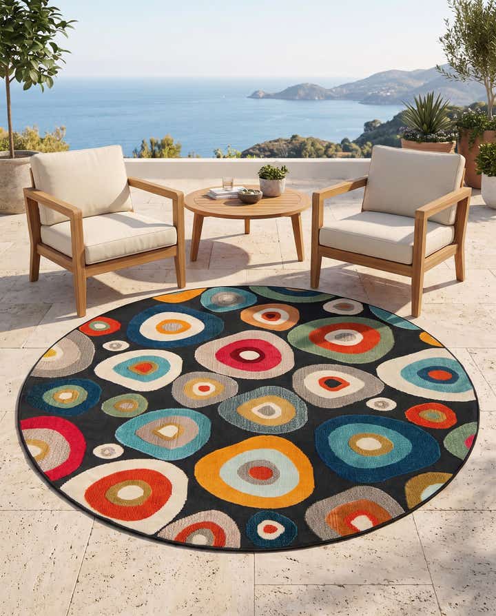7' 10 x 7' 10 Easy-Clean Casablanca Indoor / Outdoor Round Rug