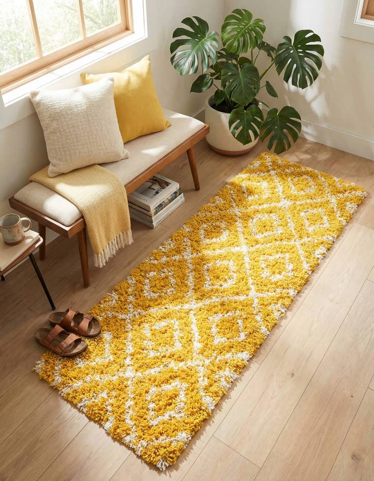 Detail image of  2' x 5' Lattice Shag Runner Rug