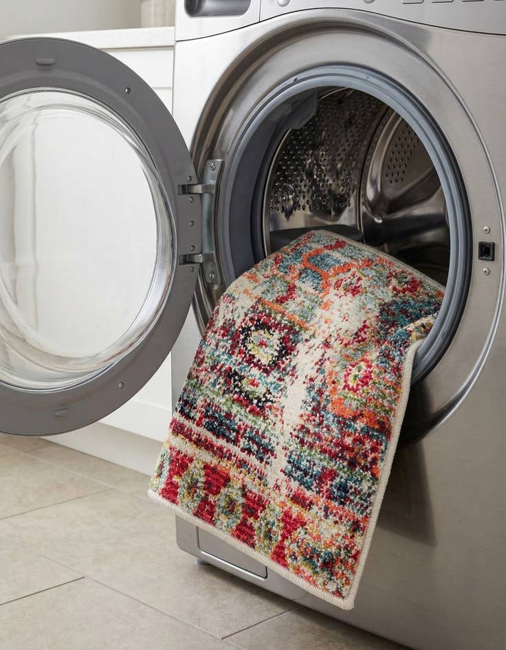 Detail image of 1' 4 x 1' 4  Washable Santa Fe Sample Rug