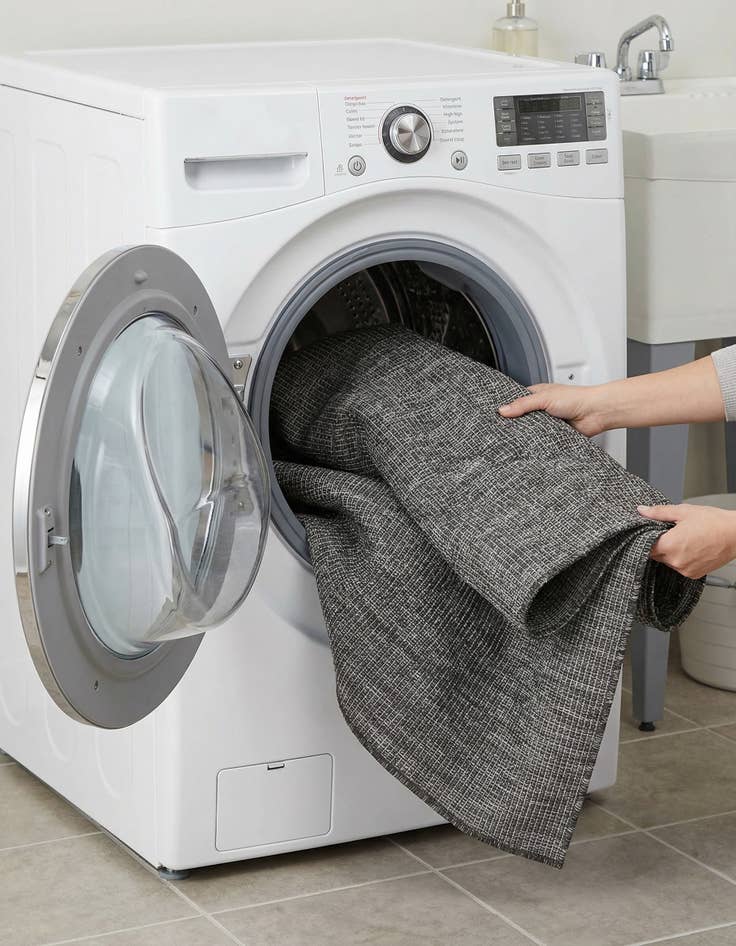 Detail image of 3' 1 x 5' 3  Washable Solid Indoor / Outdoor Rug