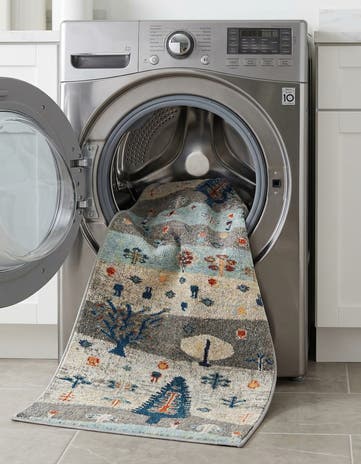 2' 7 x 12' Washable Vivid Runner Rug