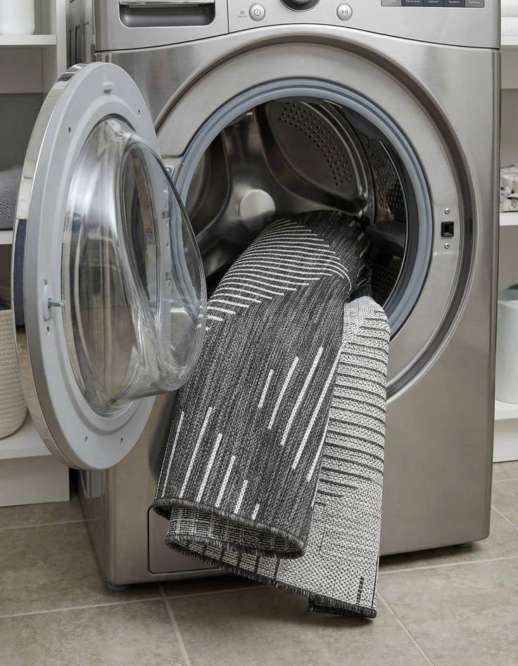 Detail image of 3' x 5' 3  Washable Modern Indoor / Outdoor Rug