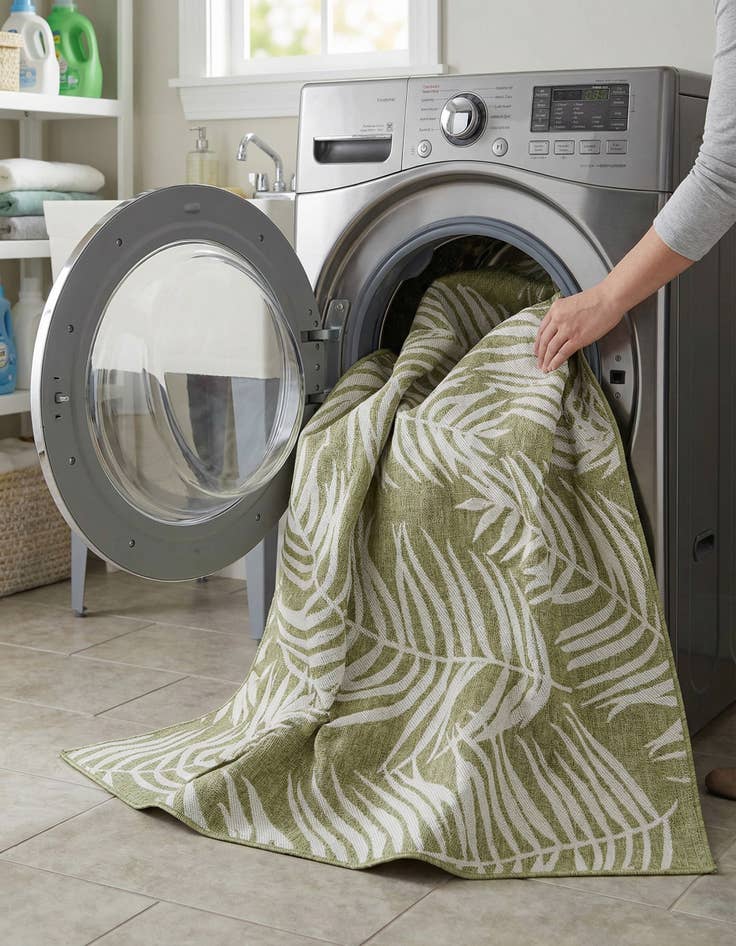 Detail image of 7' 10 x 10'  Washable Botanical Indoor / Outdoor Rug