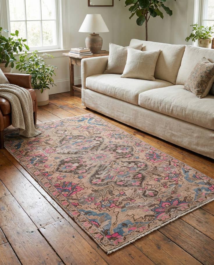 Detail image of 3' 8 x 6' 10 Hand Knotted Ultra Vintage Persian Wool Rug
