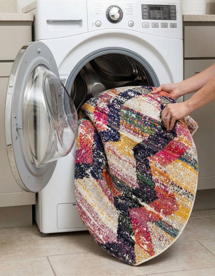 Detail image of 3' 3 x 3' 3  Washable Vivid Round Rug