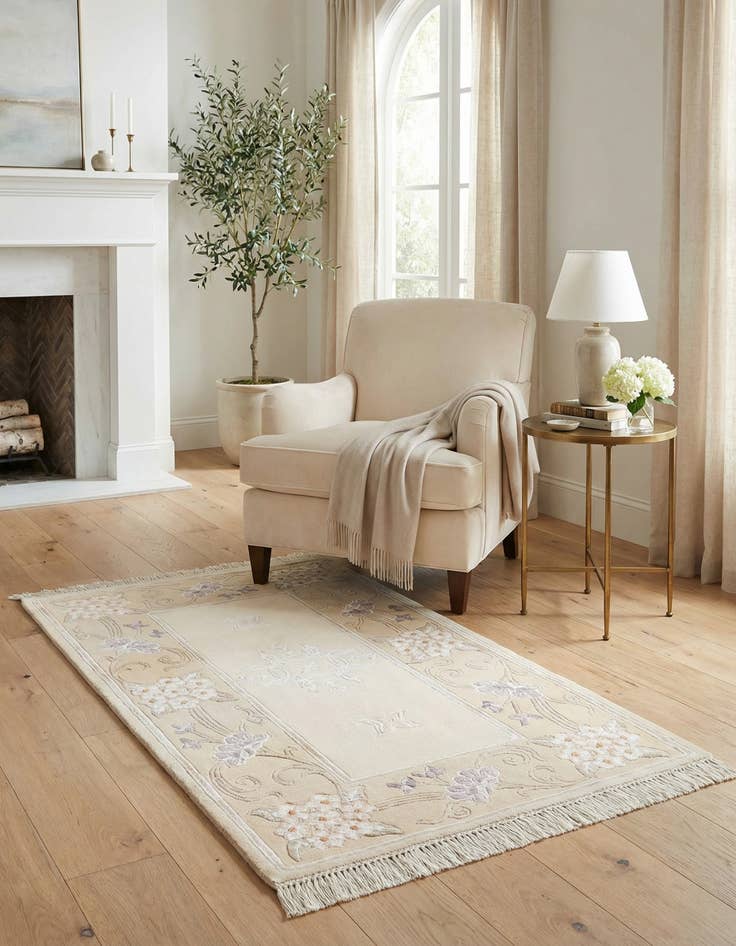 Detail image of  2' 8 x 4' 5  Hand Knotted Darya Wool Rug