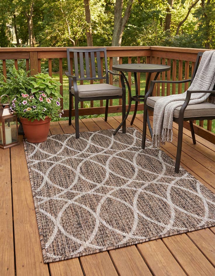 Detail image of 2' x 3'  Washable Trellis Indoor / Outdoor Rug