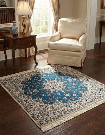 3' 6 x 3' 6 Nain Square Rug