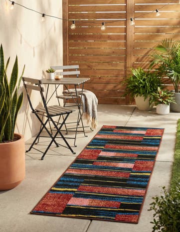 2' x 6' Easy-Clean Modern Indoor / Outdoor Runner Rug