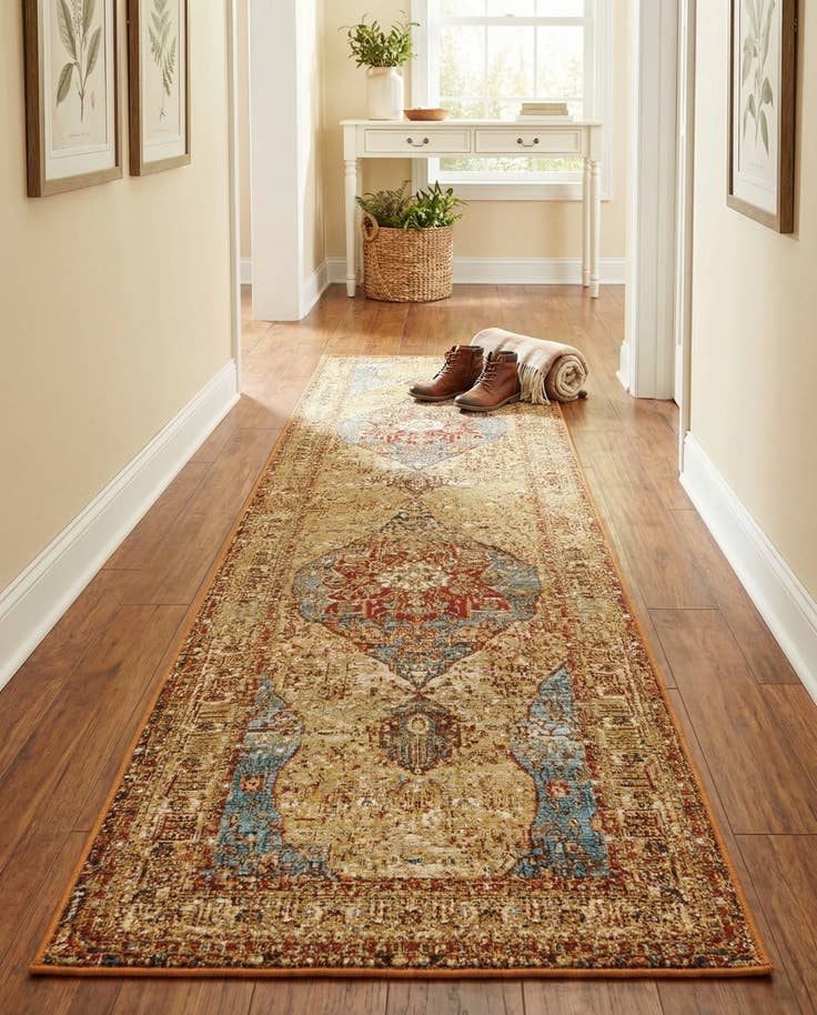 Detail image of 2' 7 x 10' Easy-Clean Traditional Indoor / Outdoor Runner Rug