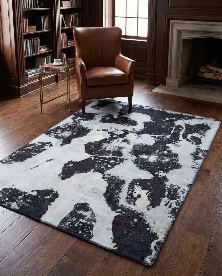 4' 9 x 6' 6 Hand Knotted Ultra Vintage Persian Wool Rug