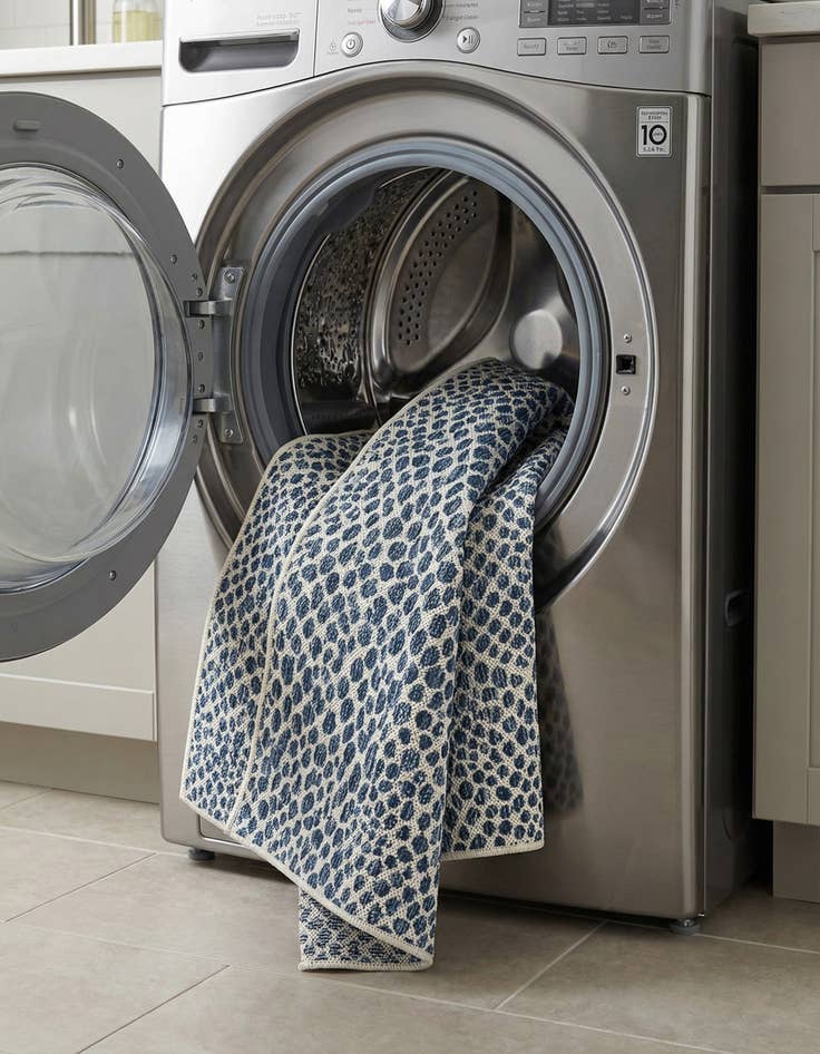 Detail image of 2' x 8'  Washable Jill Zarin Cape Town Indoor / Outdoor Runner Rug