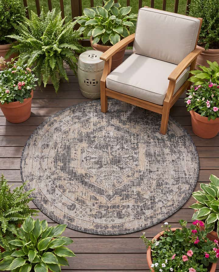 4' x 4' Easy-Clean Traditional Indoor / Outdoor Round Rug