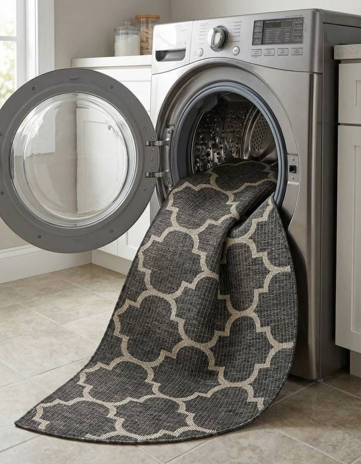 Detail image of 3' x 6'  Washable Trellis Indoor / Outdoor Hearth Rug