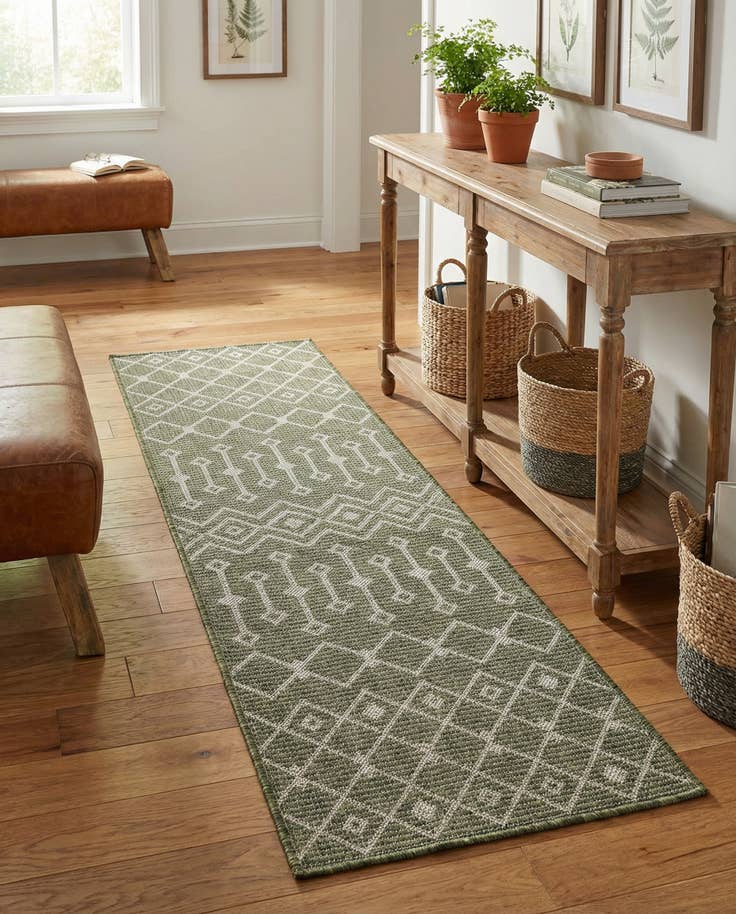 Detail image of 2' x 5' Easy-Clean Lattice Indoor / Outdoor Runner Rug