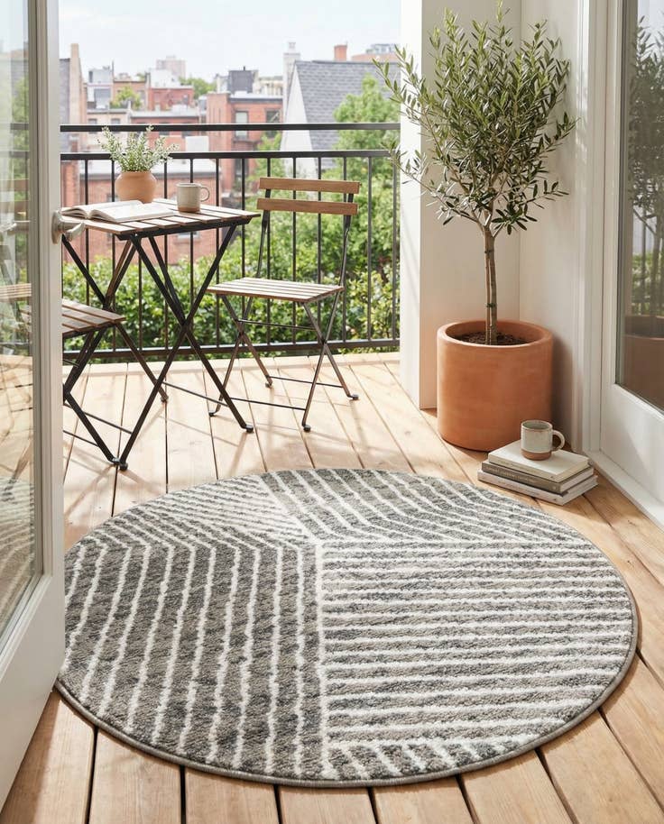 Detail image of 3' x 3' Oslo Round Rug
