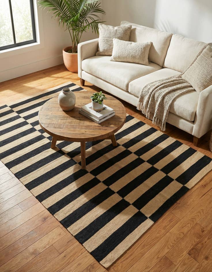 Detail image of 3' 5 x 5'  Hand Woven Kilim Modern Wool Rug