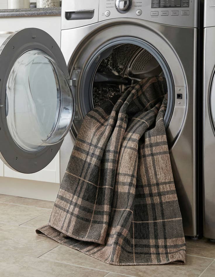 Detail image of  7' 10 x 10'  Washable Checkered Indoor / Outdoor Rug