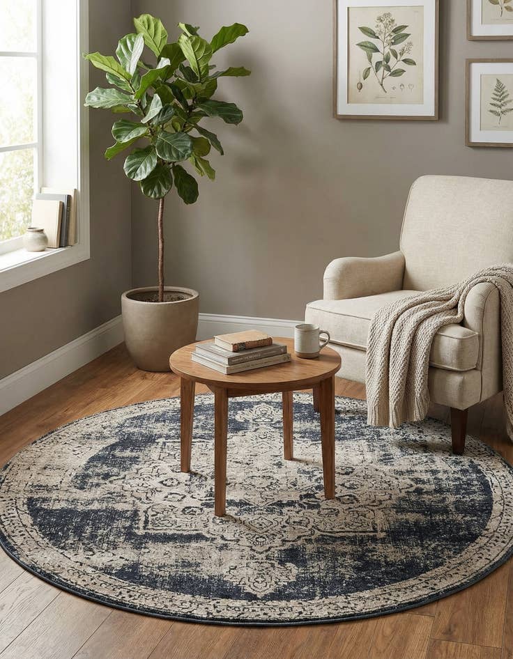 Detail image of 4' x 4' Villa Round Rug