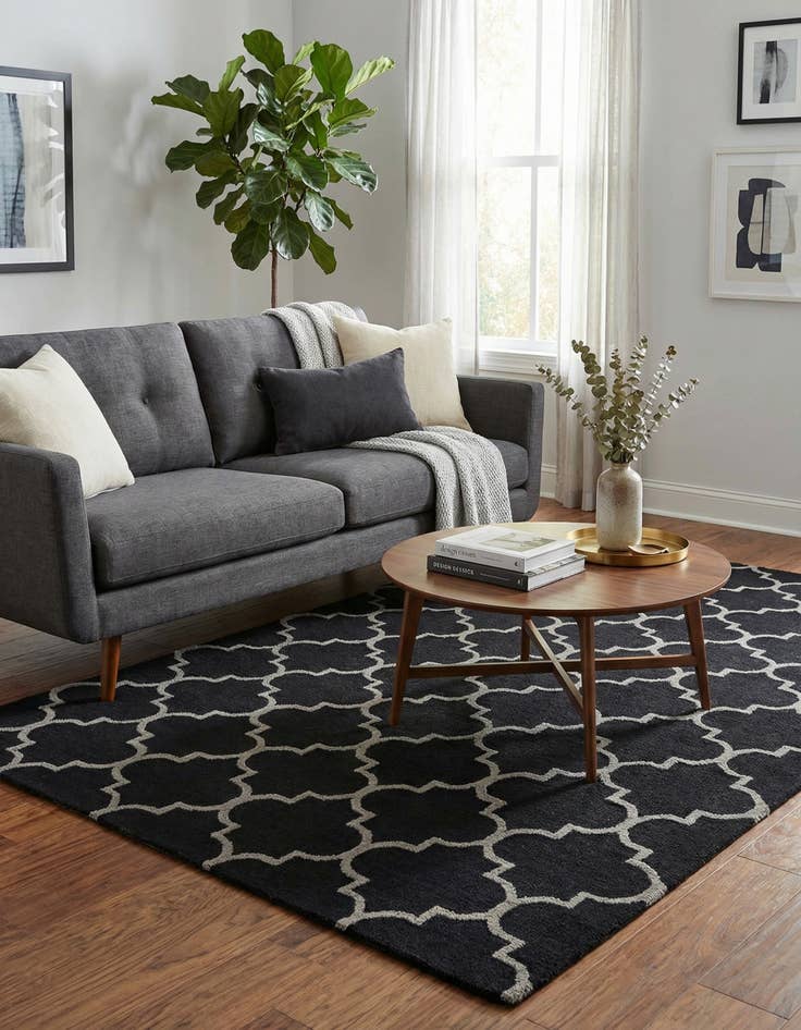 Detail image of 5' 1 x 8' Luna Wool Rug