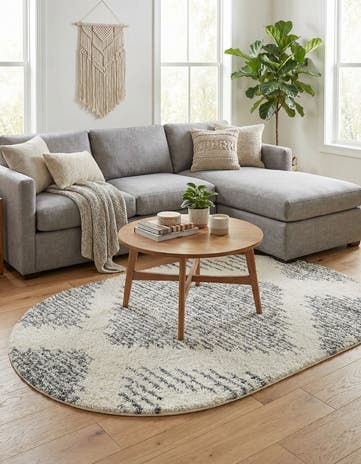 White Serenity Shag Oval Rug