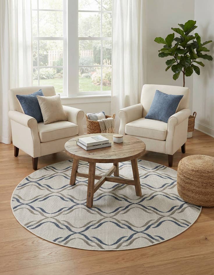 Detail image of 4' x 4'  Washable Trellis Indoor / Outdoor Round Rug