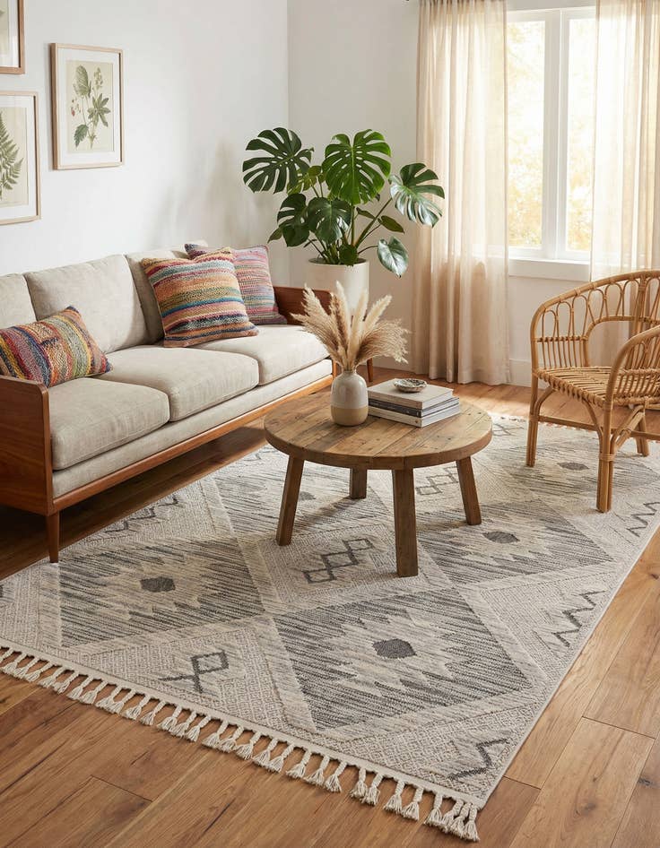 Detail image of 5' 3 x 8' Arlo Rug