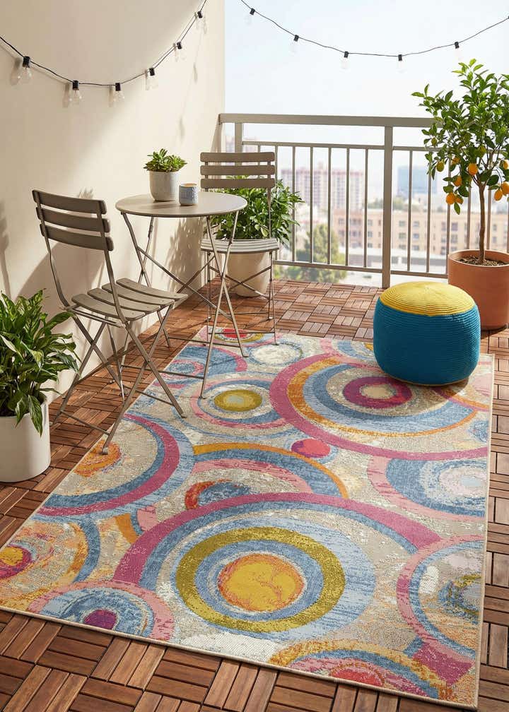 4' x 6' Easy-Clean Modern Indoor / Outdoor Rug