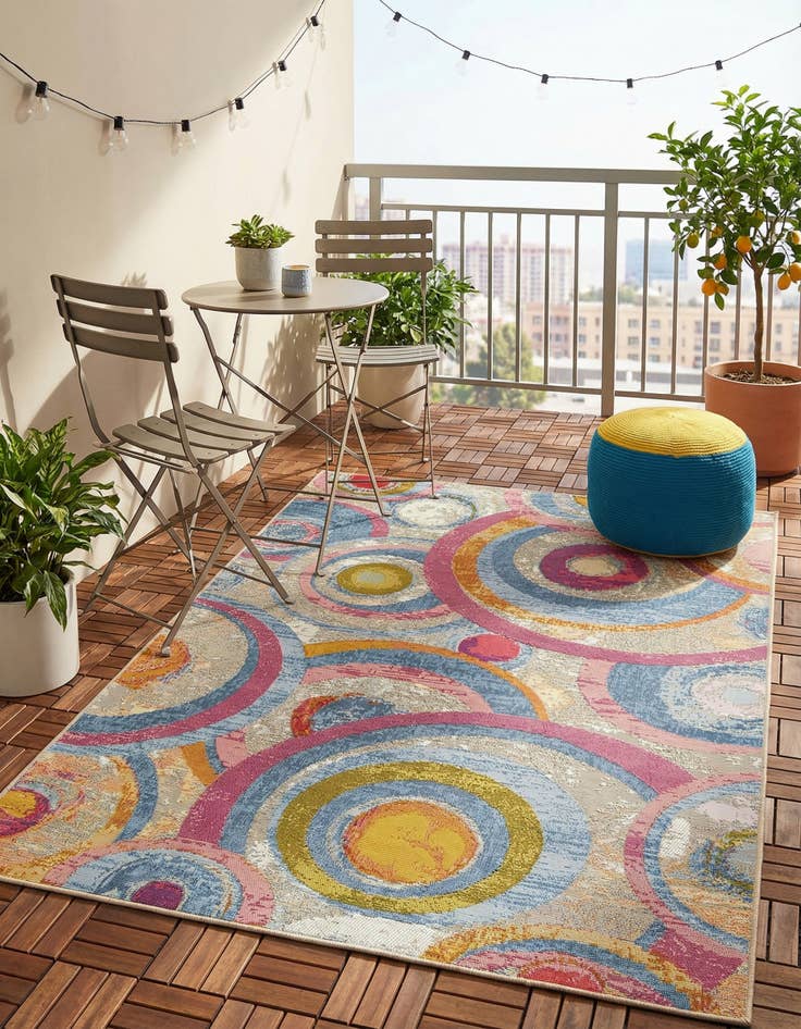 Detail image of 4' x 6'  Washable Modern Indoor / Outdoor Rug