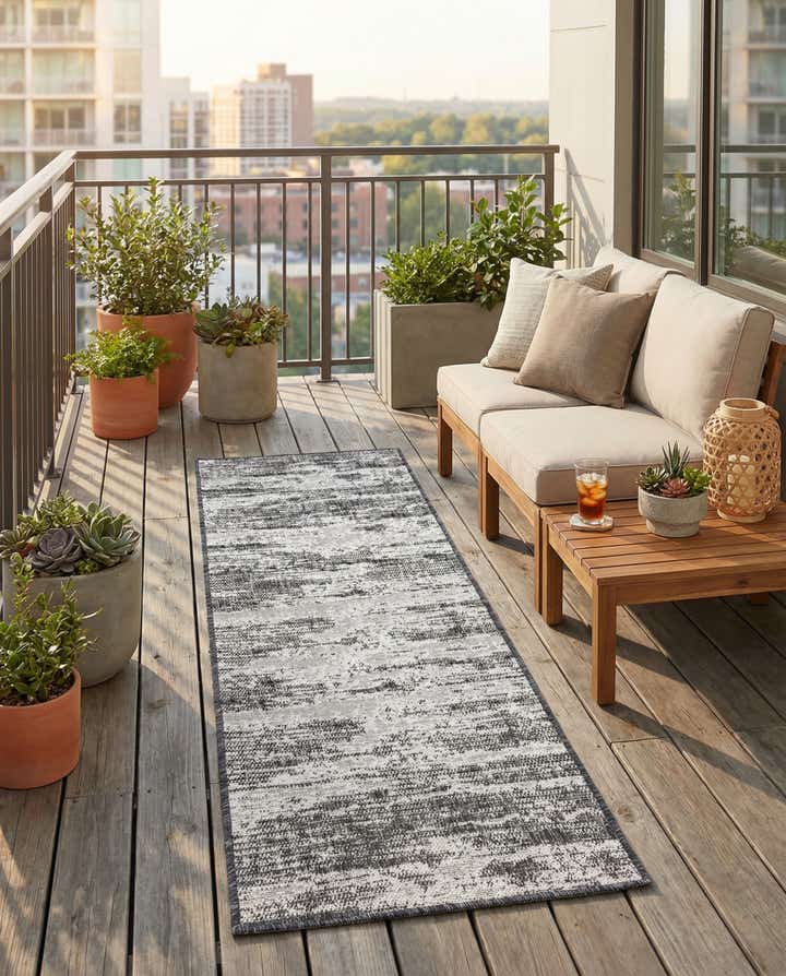 2' x 6' Easy-Clean Modern Indoor / Outdoor Runner Rug