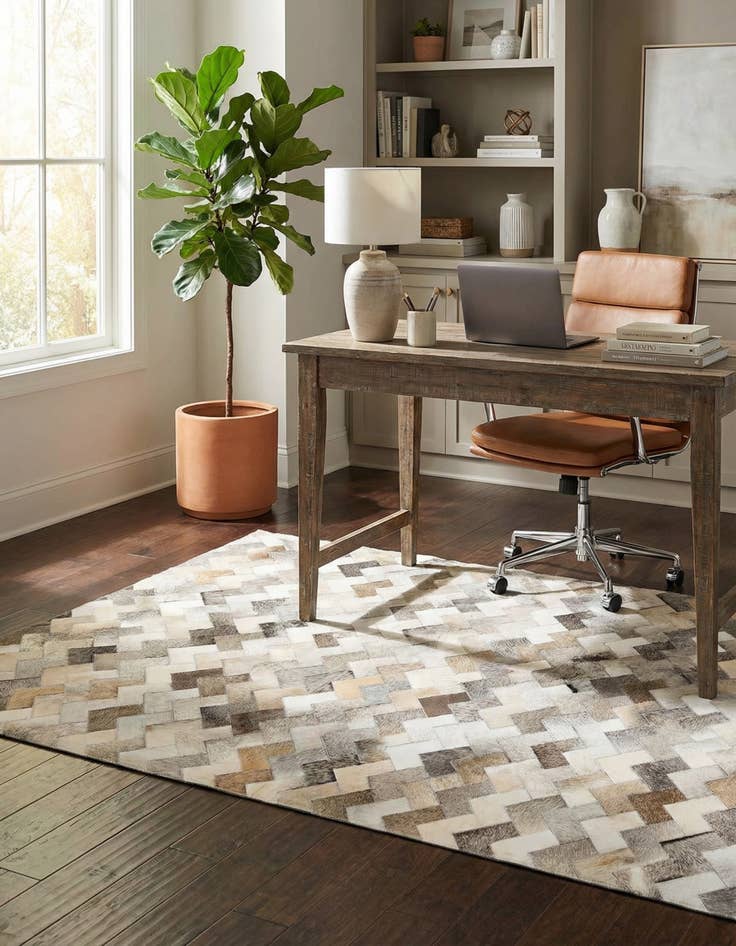 Detail image of 4' 1 x 5' 11 Cowhide Stocks Rug