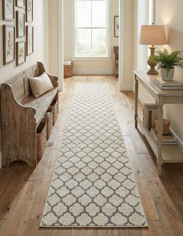 2' 7 x 19' 8 Lattice Runner Rug