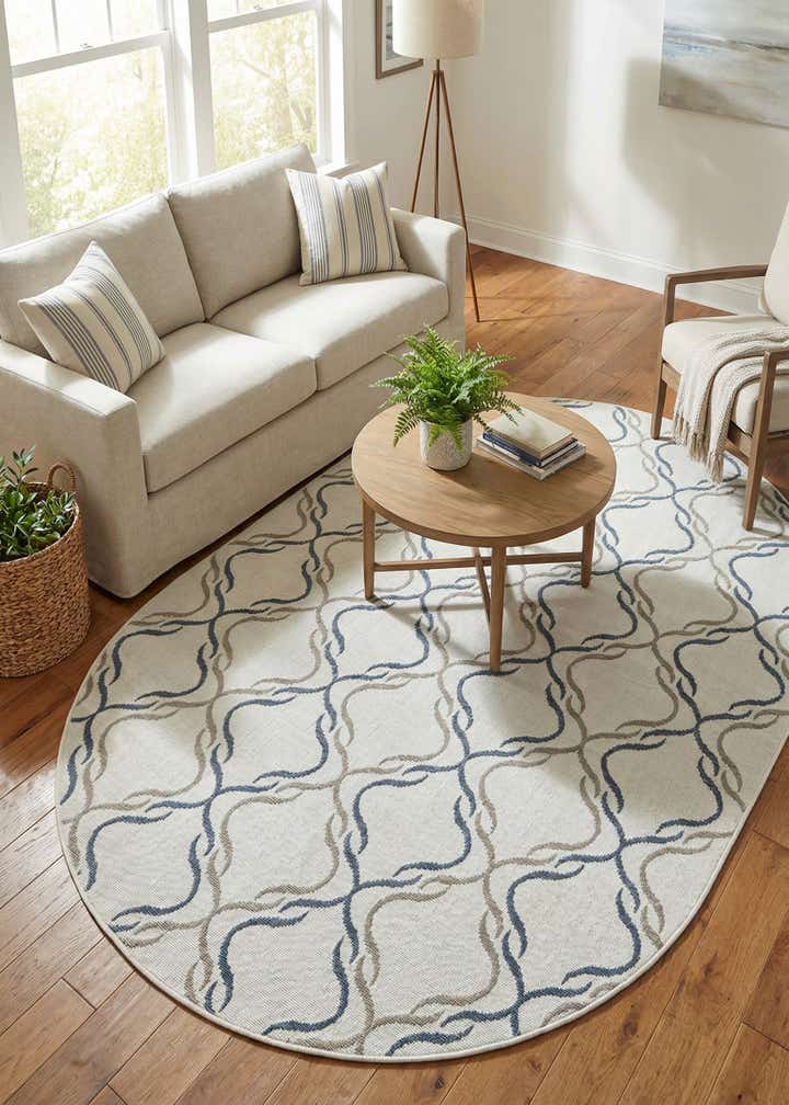 5' 3 x 8' Easy-Clean Trellis Indoor / Outdoor Oval Rug