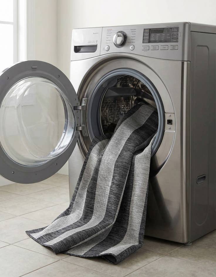 Detail image of 7' x 10'  Washable Striped Indoor / Outdoor Rug