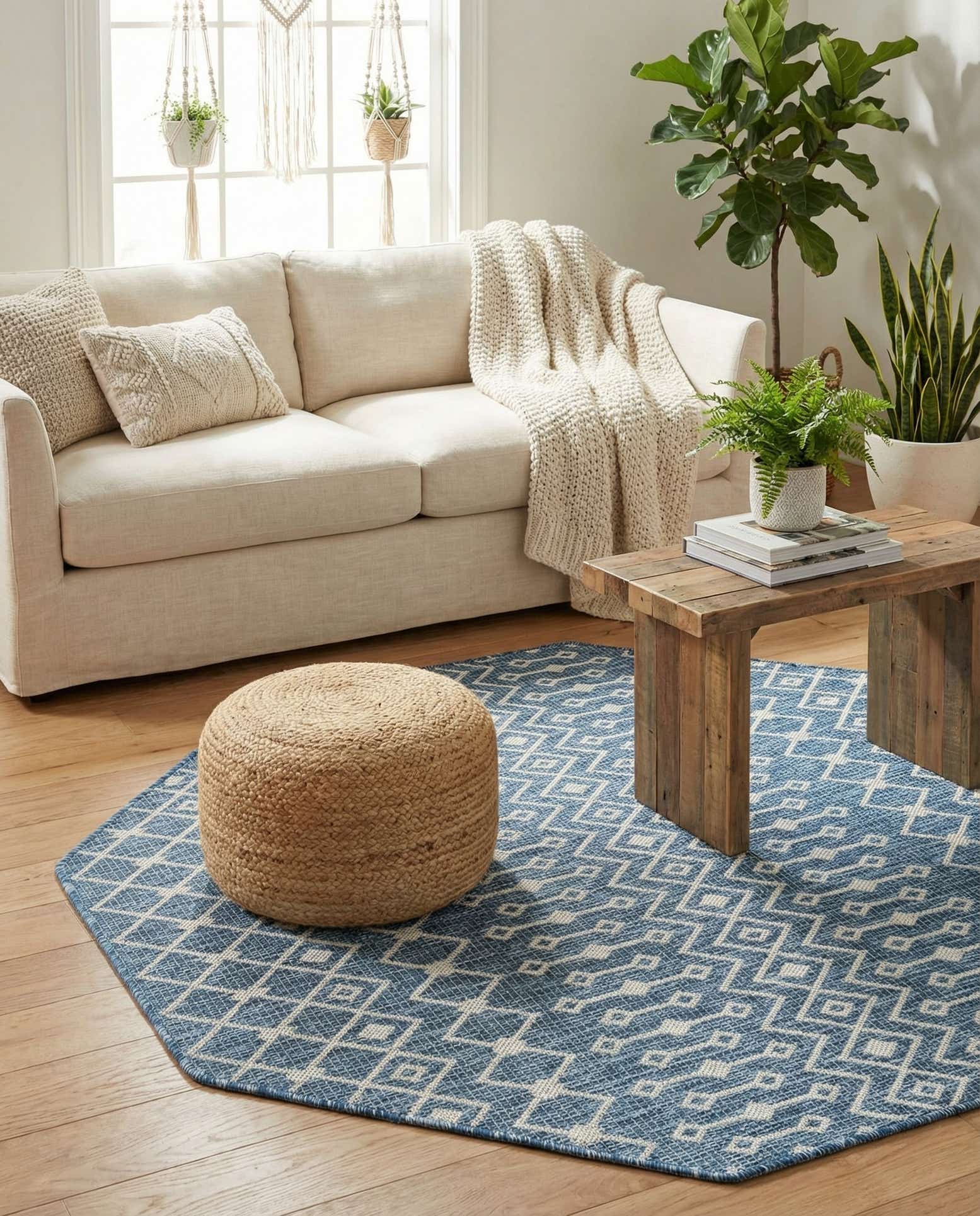 5' 3 x 5' 3 Easy-Clean Lattice Indoor / Outdoor Octagon Rug