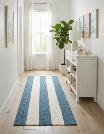 2' 7 x 10' Hand Woven Jill Zarin Hamptons Runner Rug
