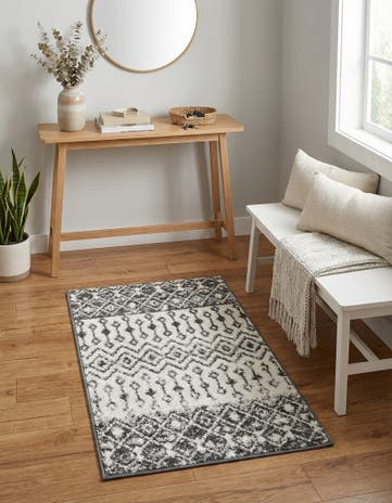 2' x 3' Moroccan Trellis Rug