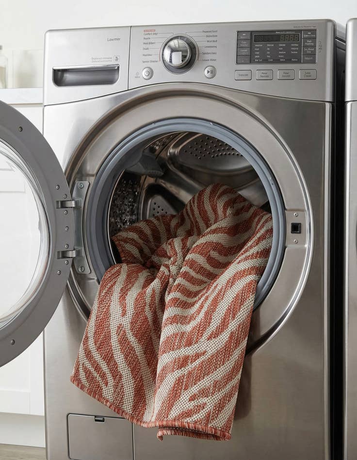 Detail image of 2' x 3'  Washable Safari Indoor / Outdoor Rug