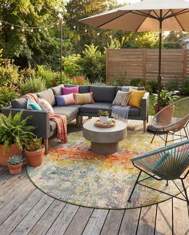  8' x 8'  Easy-Clean Modern Indoor / Outdoor Round Rug