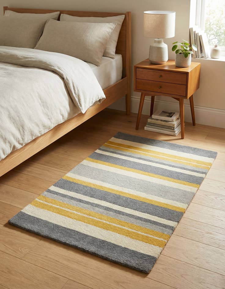 Detail image of 2' 8 x 4' 10 Luna Wool Rug