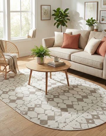 5' 3 x 8' Easy-Clean Trellis Indoor / Outdoor Oval Rug