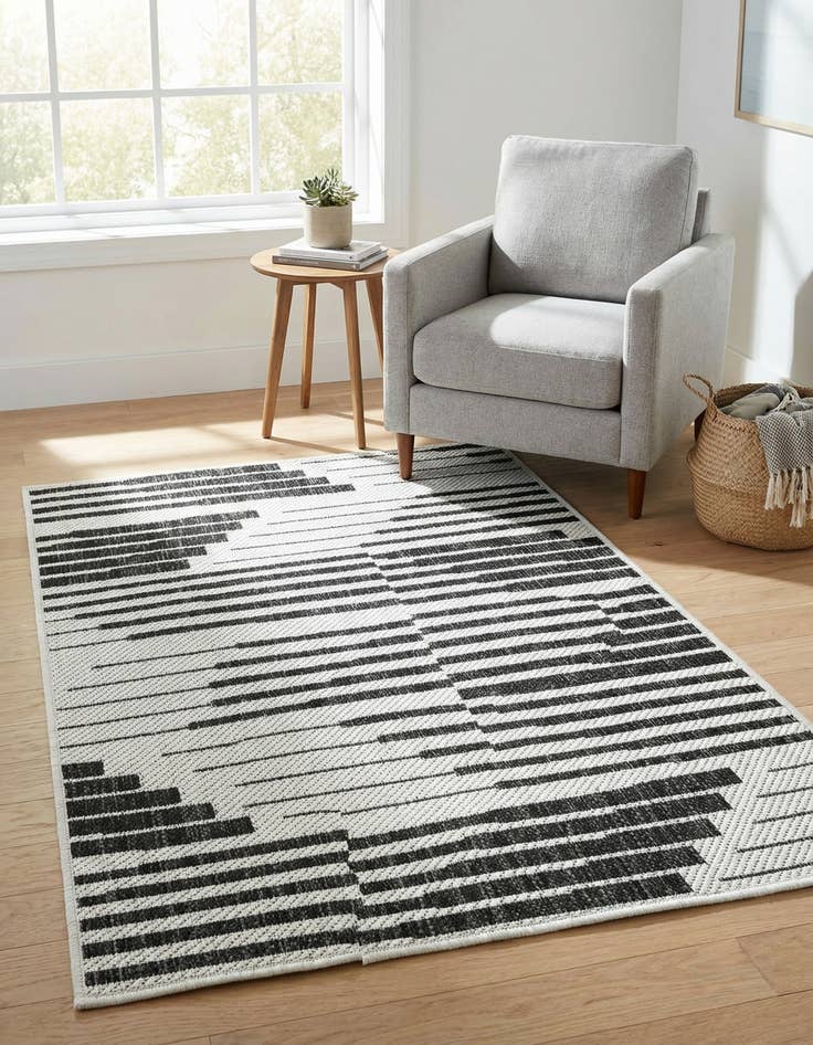 Detail image of 2' x 3'  Washable Modern Indoor / Outdoor Rug